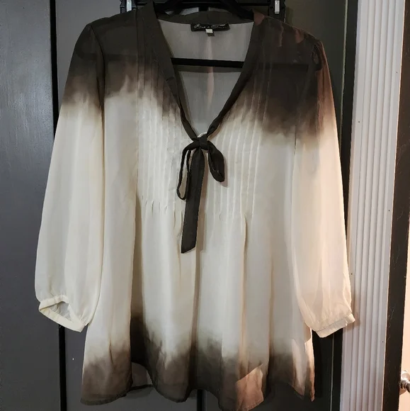 Rose & Olive Ombre Ivory and Dark Green Blouse with Tie Collar - Picture 1 of 6